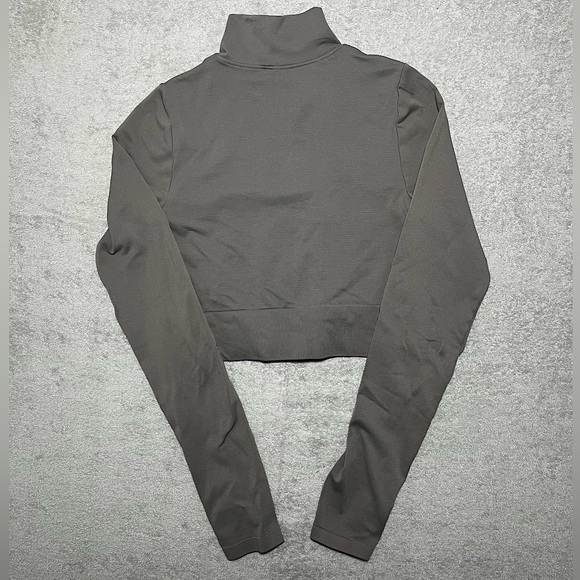 Garage Cropped Quarter Zip - Picture 2 of 4